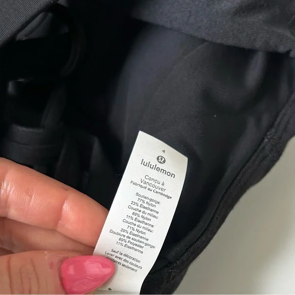 LULULEMON ATHLETICA BLACK SPORTS BRA ENERGY STRAPPY SIZE 4 WORKOUT TRENDING - Picture 9 of 11